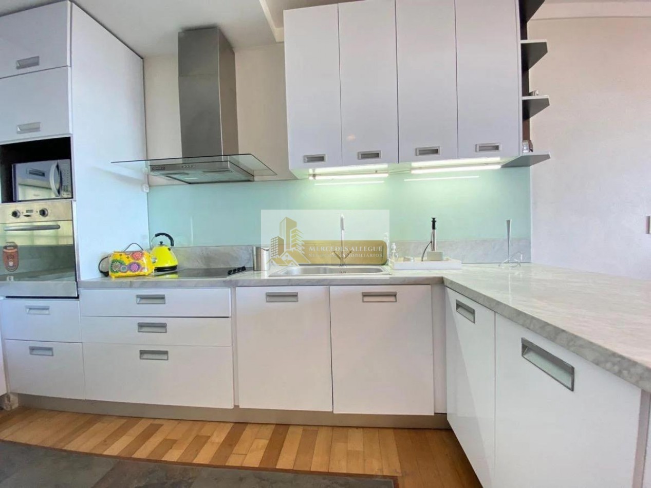 Venta con Renta - Exclusivo Triplex 3 ambientes en Edificio Forum Puerto Madero, frente al rio.
