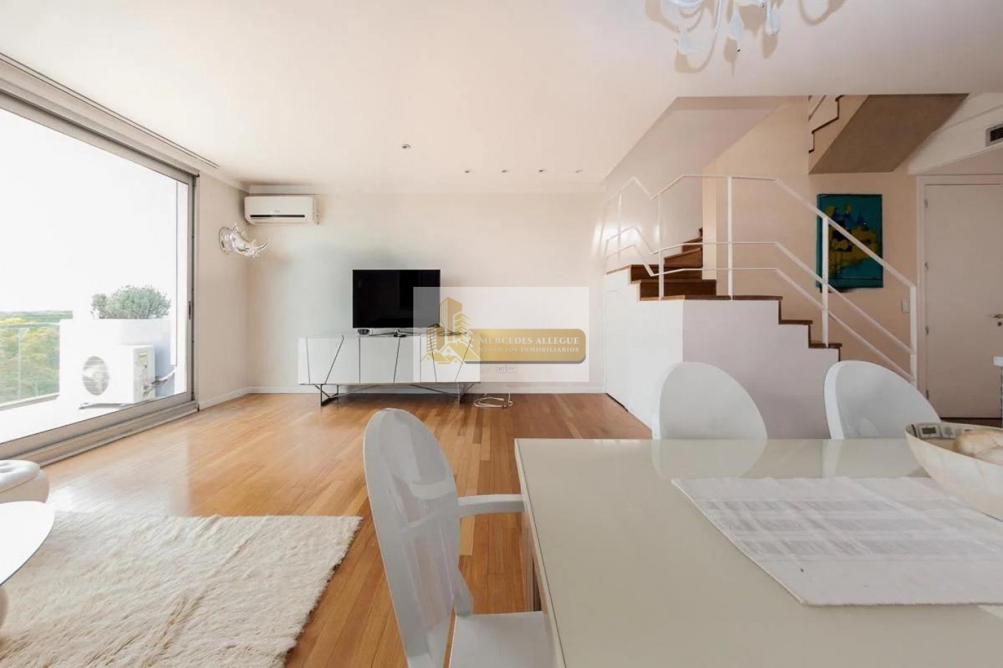 Venta con Renta - Exclusivo Triplex 3 ambientes en Edificio Forum Puerto Madero, frente al rio.