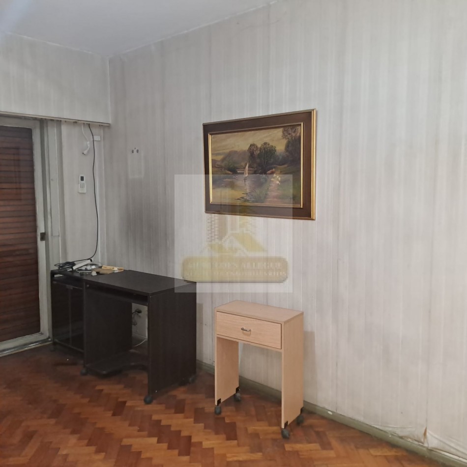 VENTA 2 Ambientes con cochera fija patio y terraza propia. BARRACAS