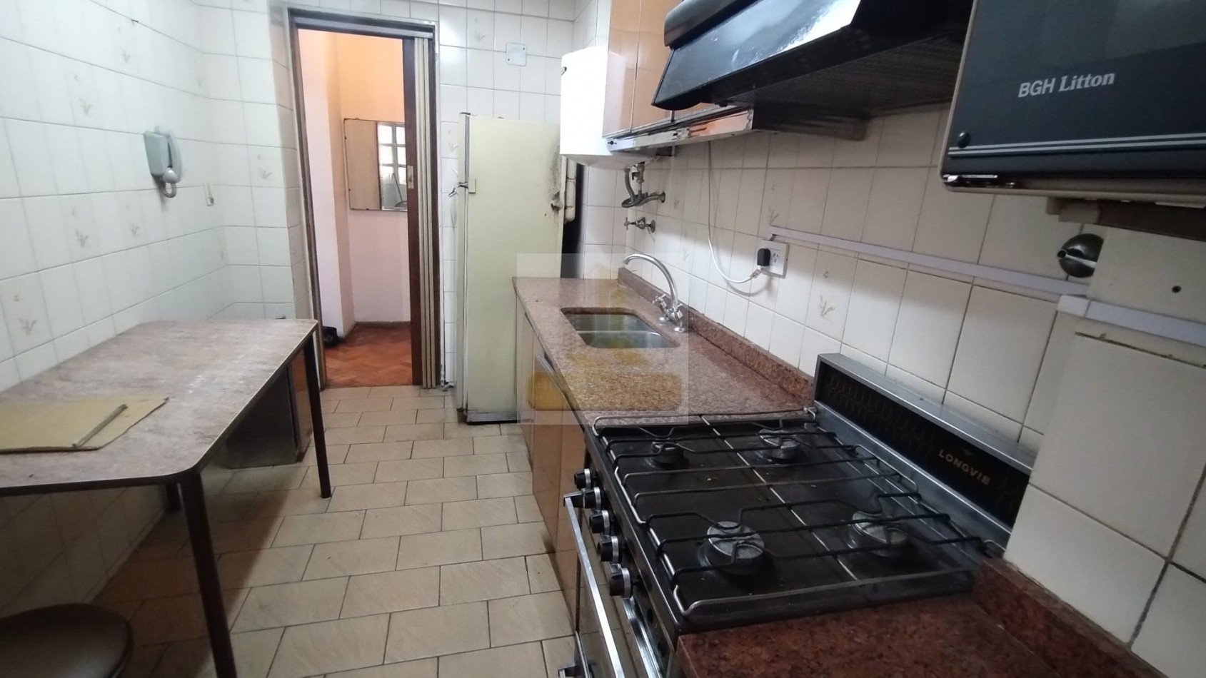 VENTA 2 Ambientes con cochera fija patio y terraza propia. BARRACAS