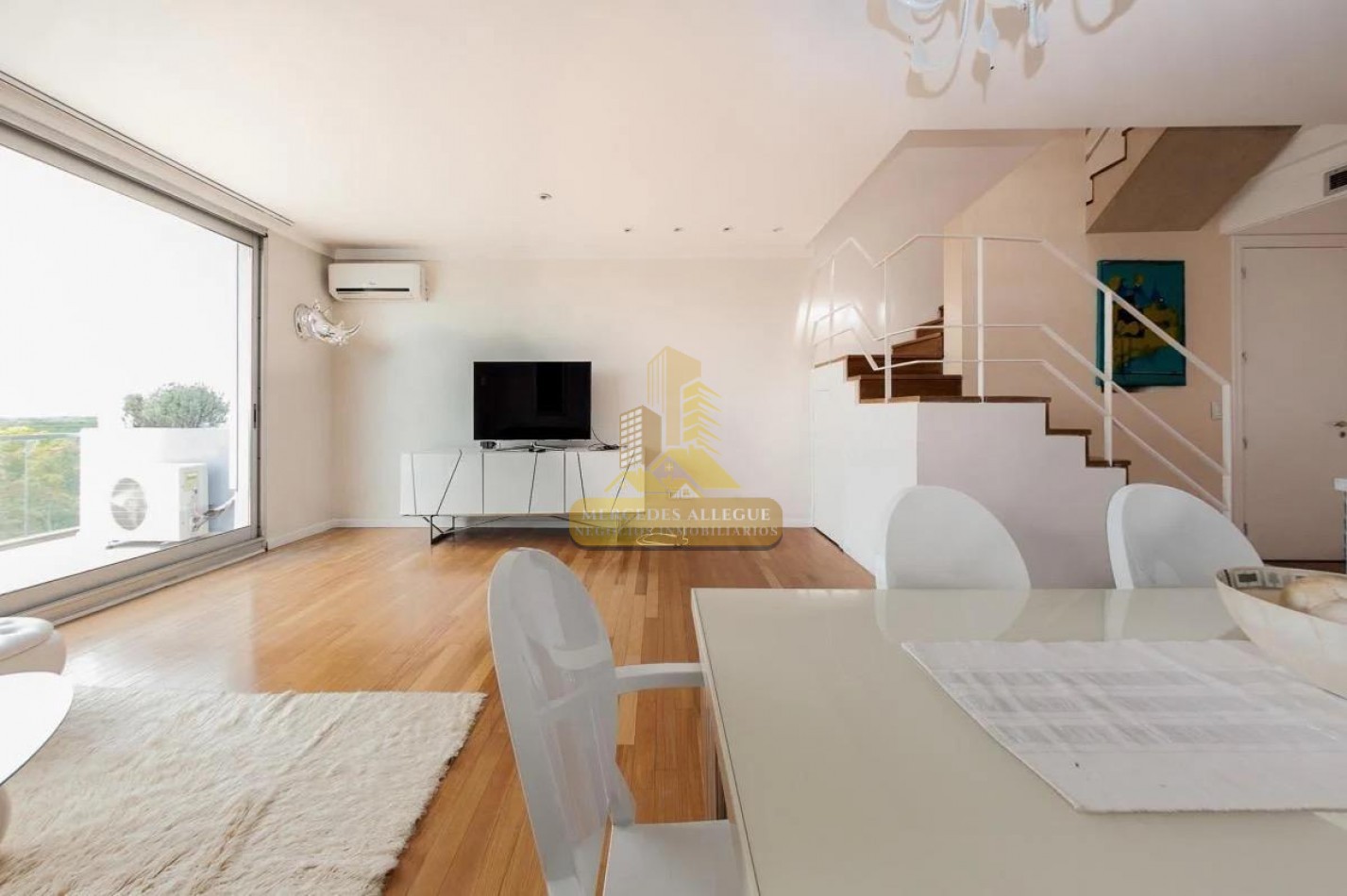 Venta con Renta - Exclusivo Triplex 3 ambientes en Edificio Forum Puerto Madero, frente al rio.