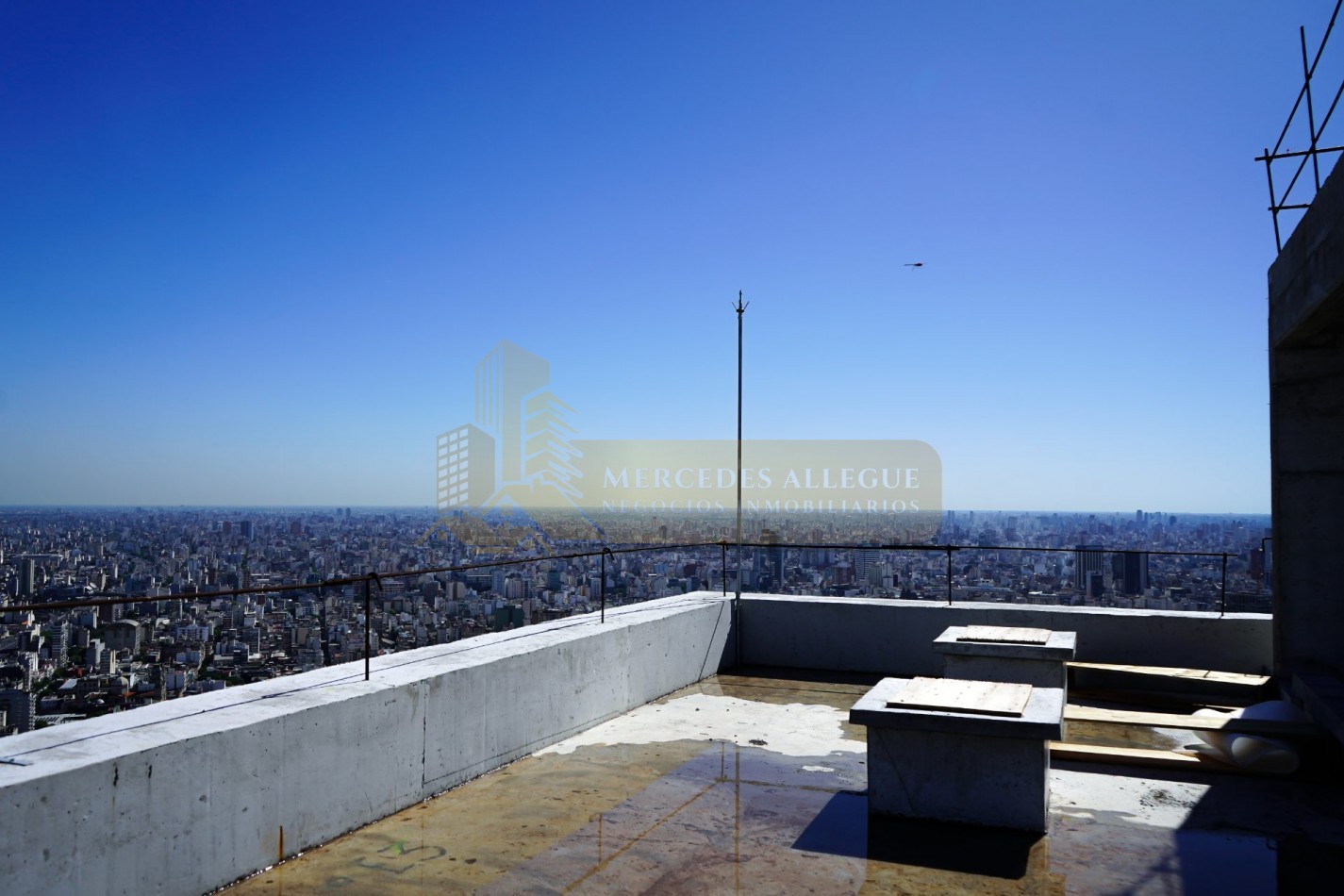 PENTHOUSE HARBOUR TOWER - UNIDAD 2408 (PISO 24)