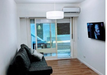 Alquiler 2 ambientes con patio. Barrio Retiro